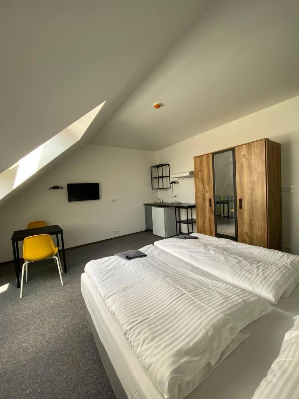 Rc Jecna Rooms Praag Buitenkant foto