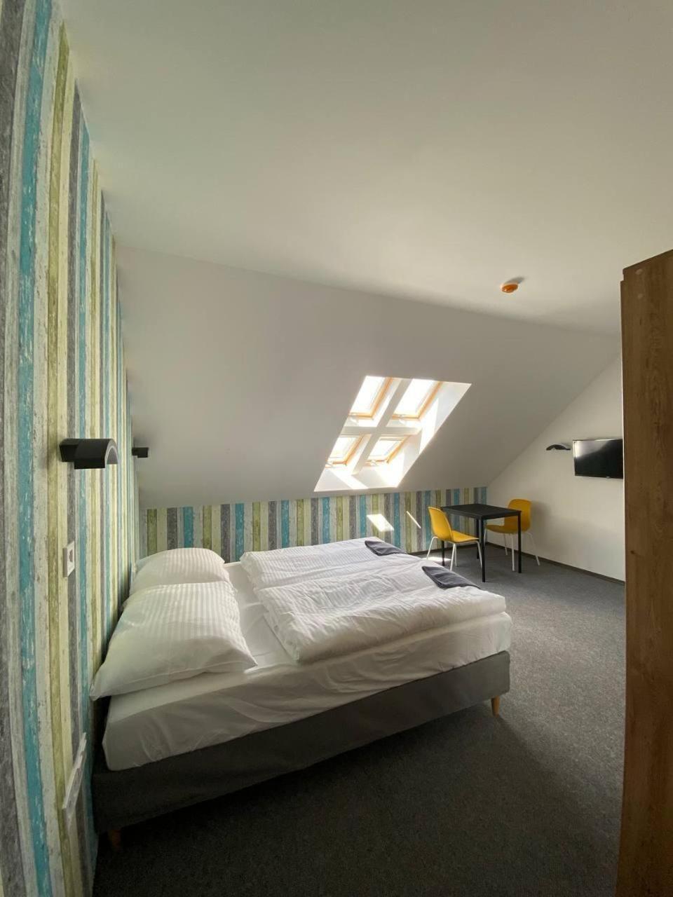 Rc Jecna Rooms Praag Buitenkant foto